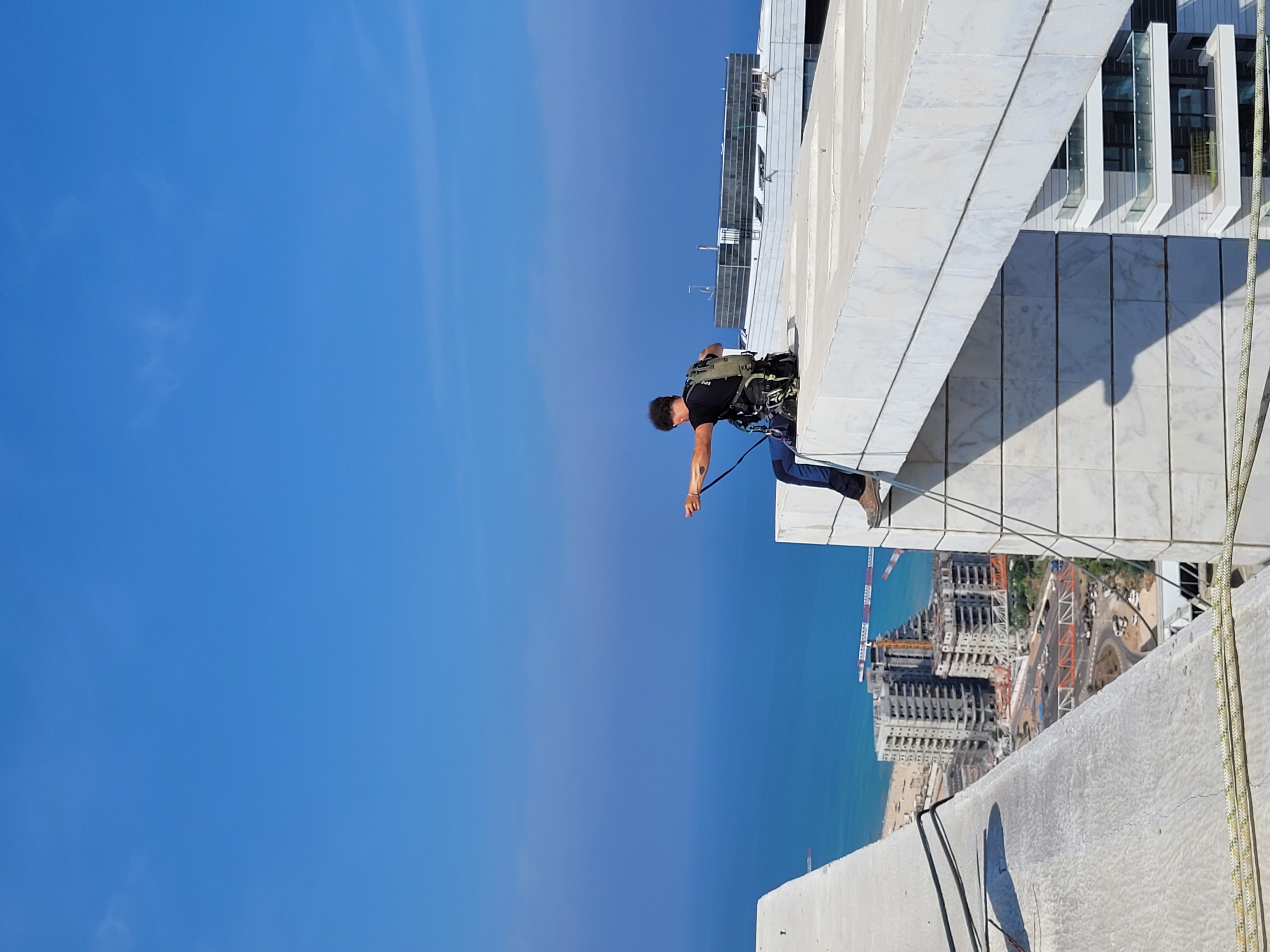 עבודת גובה עם נוף לים תל אביב